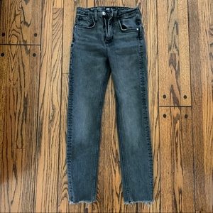 Zara 〰️ Slim Fit Hi-Rise Jeans